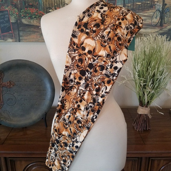 Gold skulls - Picture 2 of 3